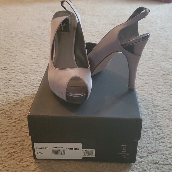 Glint 'Chazz' Pewter Satin Pump - Picture 8 of 8